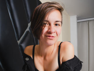 HannahLeblant - Live porn with this lean XXx college hottie 