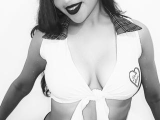 KiraSexySquirt - Live sex cam - 7803072