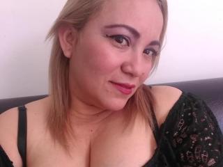 StafanyQueenX - Live sex cam - 7861176