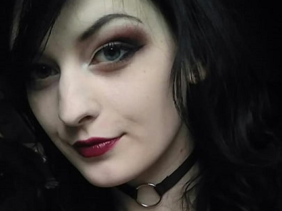 DeepNadiine — live cam photo 1