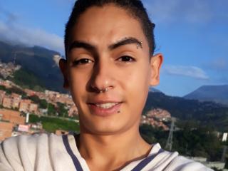 AlexanderBoy live cam model at XLoveCam