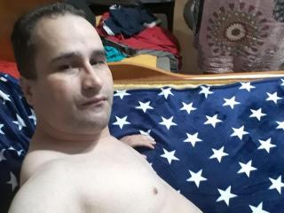 CharmingAlec - Live sex cam - 8523520