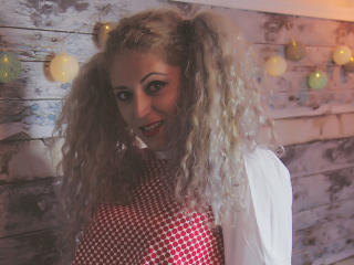 SassyKate Blowjob XXX Cams - Photo 18/21