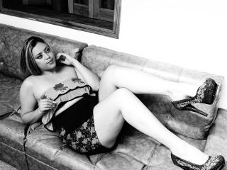 JiimenaSexy - Live sex cam - 8683460