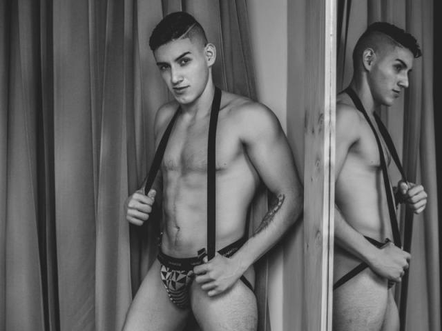 JonathanJeremiah — live cam photo 5
