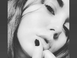 EllaBrix | Cam MyPornMotion