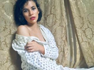 Watch  SashaDanielx live on XLoveCam