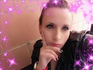 MilfQueen - Live sex cam - 9562156