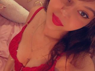 Belle69fransaise Live Cam Porn - Photo 10/15