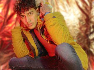 Foto de perfil sexy del modelo Roustering, ¡disfruta de un show webcam muy caliente!