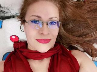 Sexy Profilfoto des Models EmaBlue, für eine sehr heiße Liveshow per Webcam!