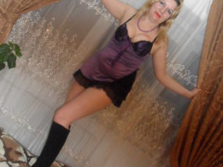 صورة ملف جنسية مثيرة  للموديل ChatteSublime، للقيام بعرض مباشر مثير جدا بواسطة كاميرا الويب كام!