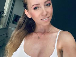 xxx chat room JulieMayer-hot