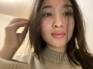 IzettaDingel - Camgirl Xlovecam