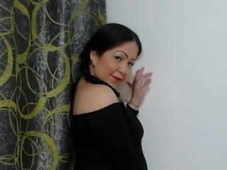 AWomanMadureHot模特的性感个人头像，邀请您观看热辣劲爆的实时摄像表演！