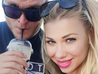 Фото секси-профайла модели ACrazyCouple, веб-камера которой снимает очень горячие шоу в режиме реального времени!